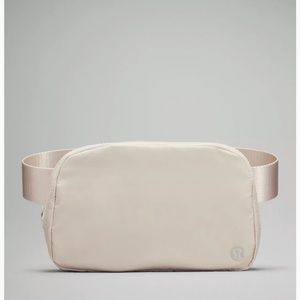 Lululemon 1L Everywhere Belt Bag